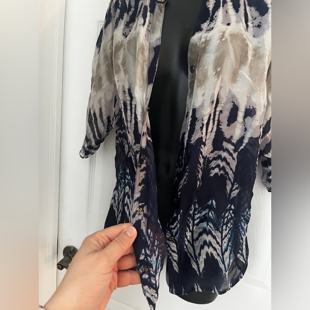 Alberto Makali Navy and Beige Silk Blouse size M - Picture 14 of 15